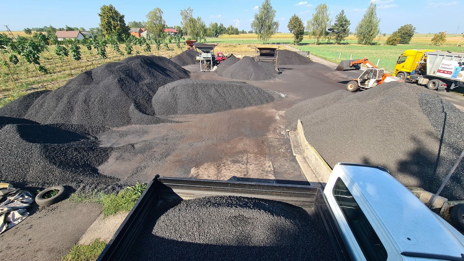 KWIECIEŃ Opał – Twój sprawdzony partner w ciepłym domu