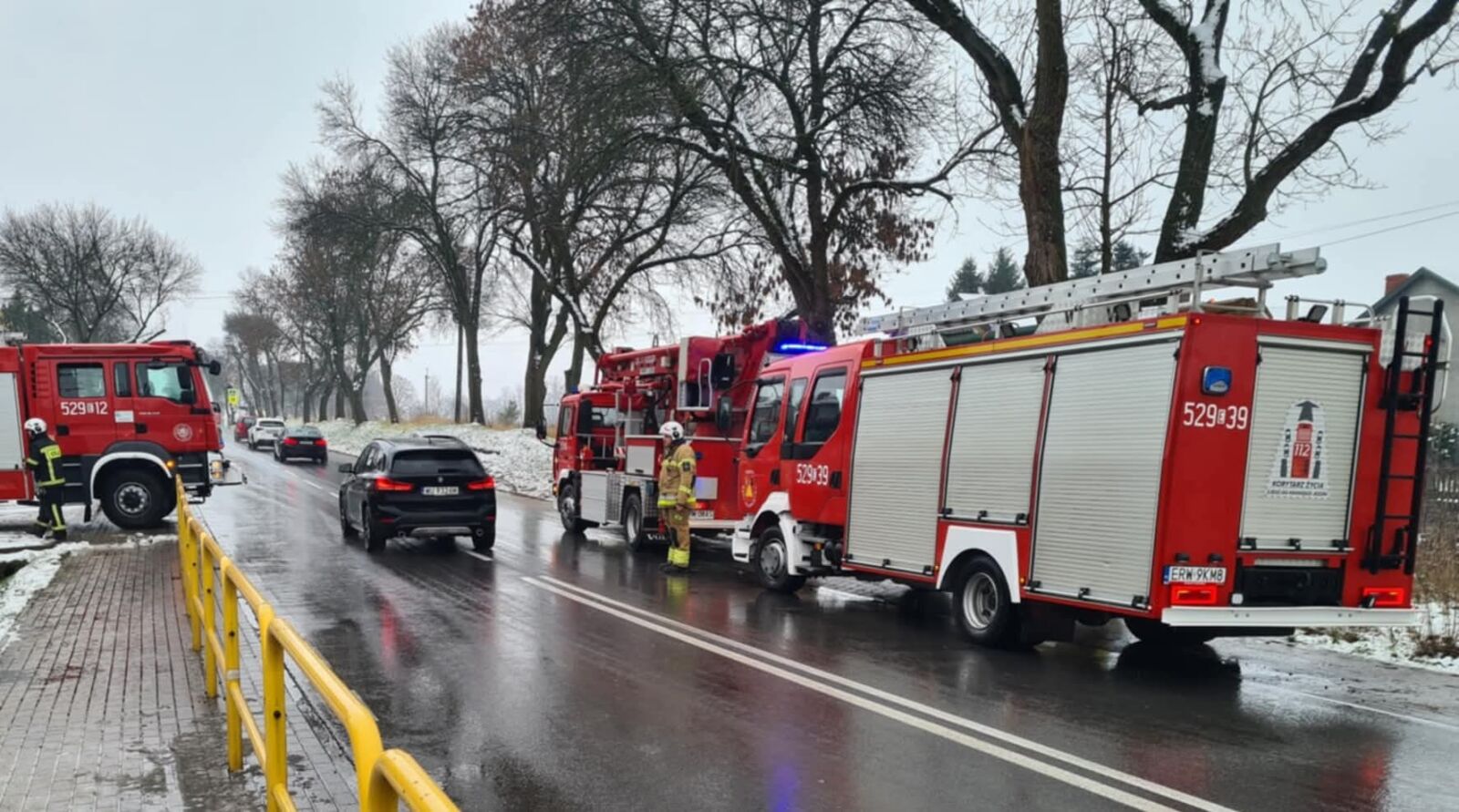 Pożar budynku gospodarczego w miejscowości Pukinin. Na miejscu liczne zastępy straży
