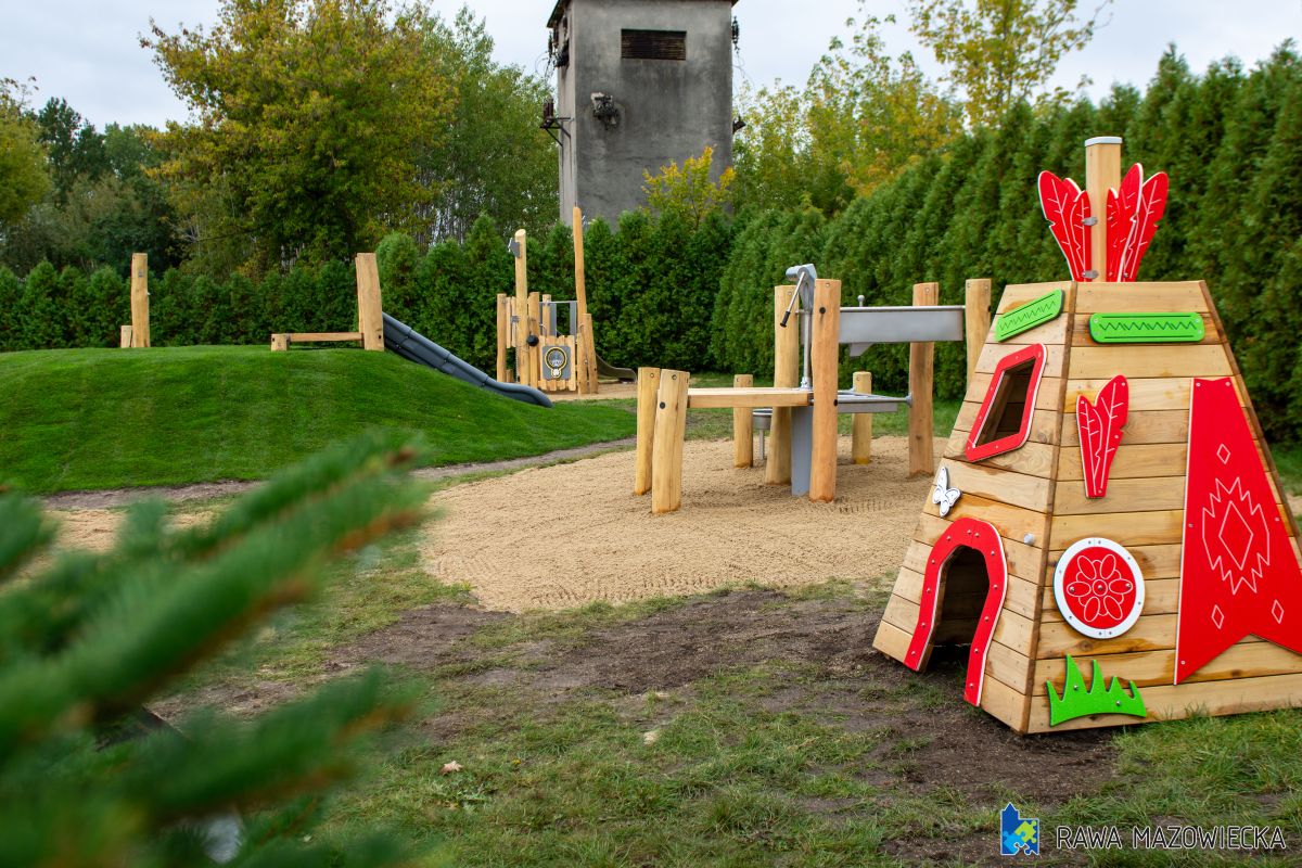 Niż demograficzny uderza w Rawę Mazowiecką. Coraz mniej dzieci, coraz większe wyzwania dla miasta