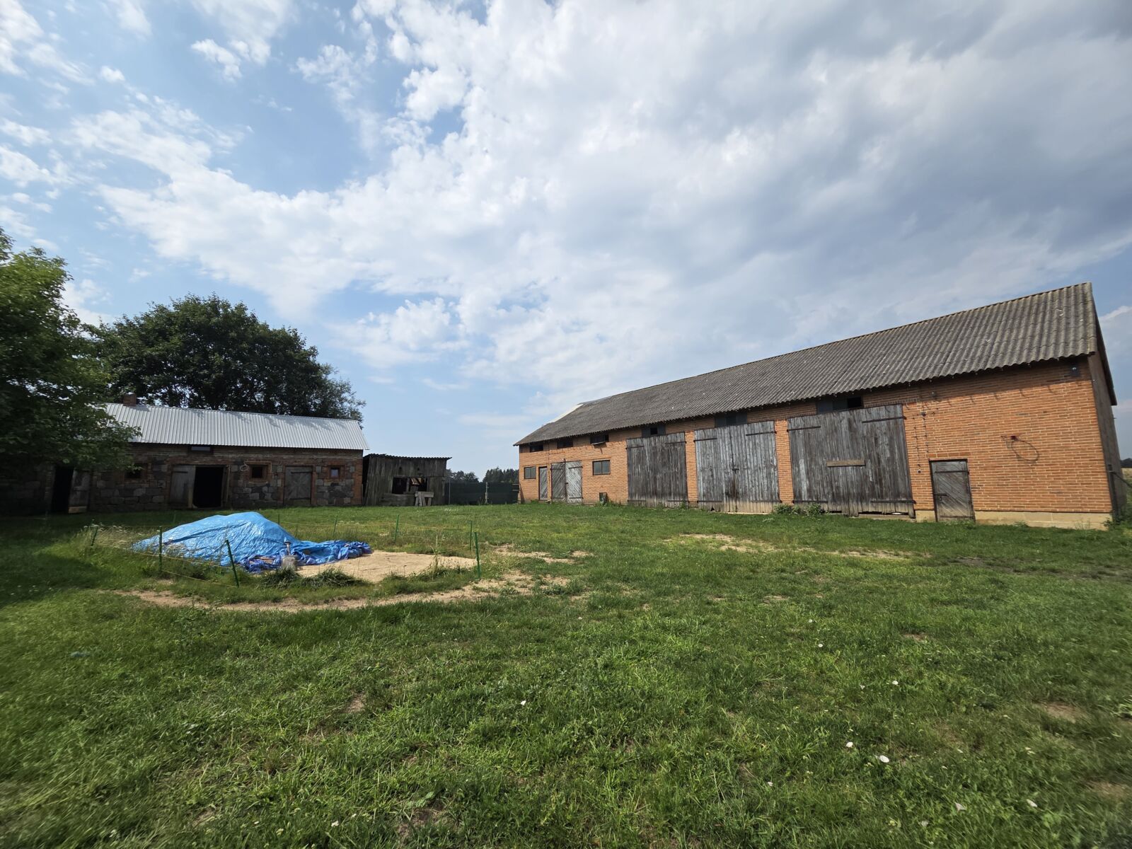 Pod Rawą powstaje przystanek dla dusz. Potrzebne są ręce do pracy
